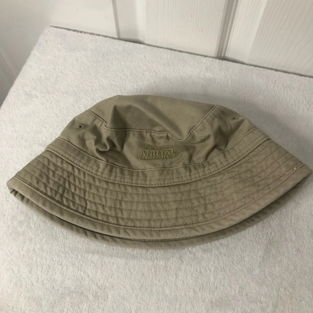 DISNEY’S ANIMAL KINGDOM youth size safari bucket hat khaki hat